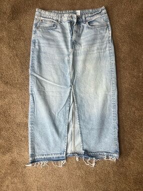 Light Wash &Denim Midi Skirt with Front Slit